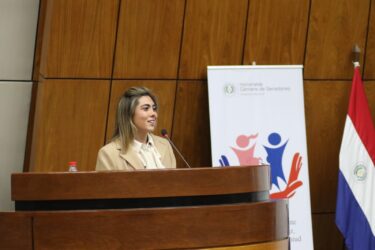 Ciencia Joven: Ministra insta a seguir impulsando la investigación científica en los jóvenes