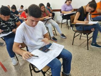 Más de 10.500 jóvenes ya concluyeron con éxito su postulación a una de las 5.000 becas ofrecidas por el Gobierno